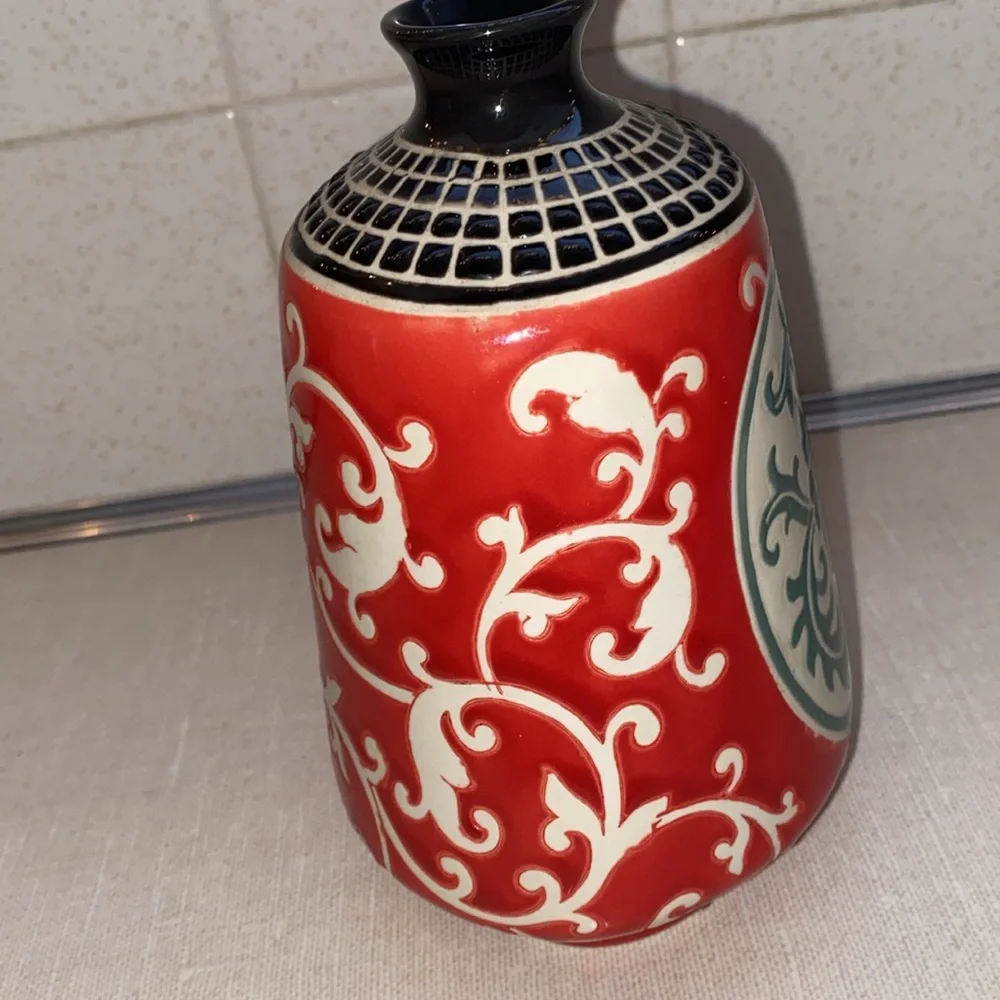 Pier 1 Imports Oriental Boho style‎ Bud Vase red black white